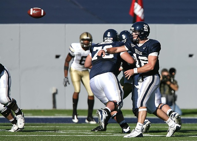 狼队还是利 狼队还是利