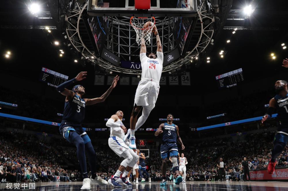 队在进攻端 队在进攻端